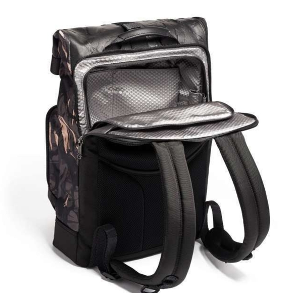 backpack for airline travel 30L Carry-On Pack degree opening and closing MCM Stark Backpack in RGroup_75D65E20BB06D31C214CB08A773627DF1A00A50C Colour:620 - Green